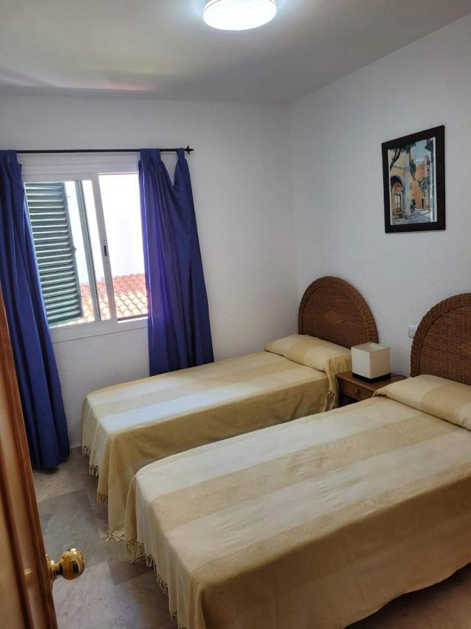 Casa Amplia Adosada Al Lado De La Playa
