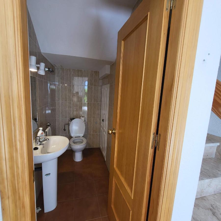 Casa Amplia Adosada Al Lado De La Playa Vakantiehuis