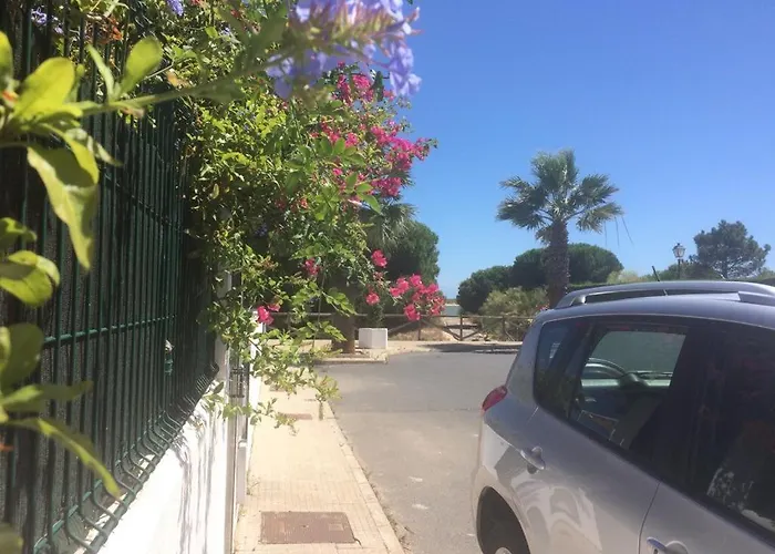 Casa Amplia Adosada Al Lado De La Playa